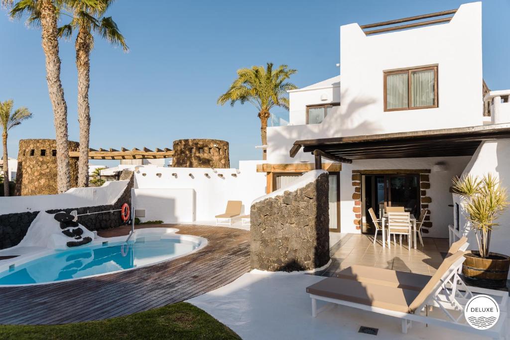 Deluxe-Villa-met-Prive-Zwembad