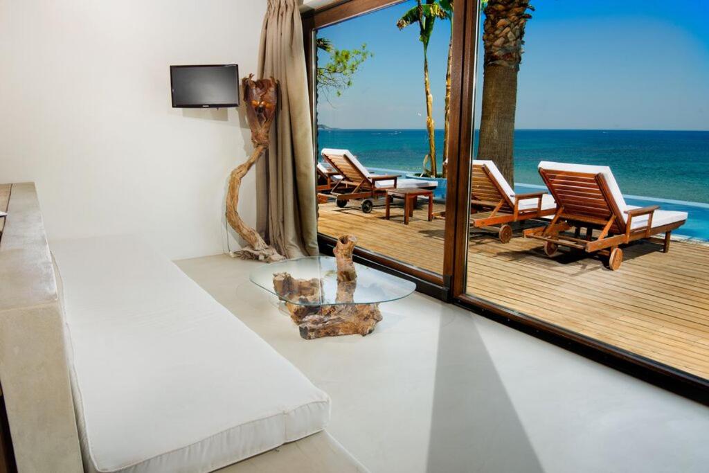 Junior-Suite-met-Gedeeld-Buitenbad