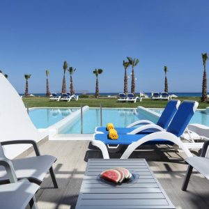 Lyttos Beach swim up room