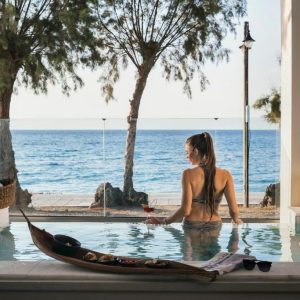 Villa Di Mare Seaside Suites met Privé Zwembad