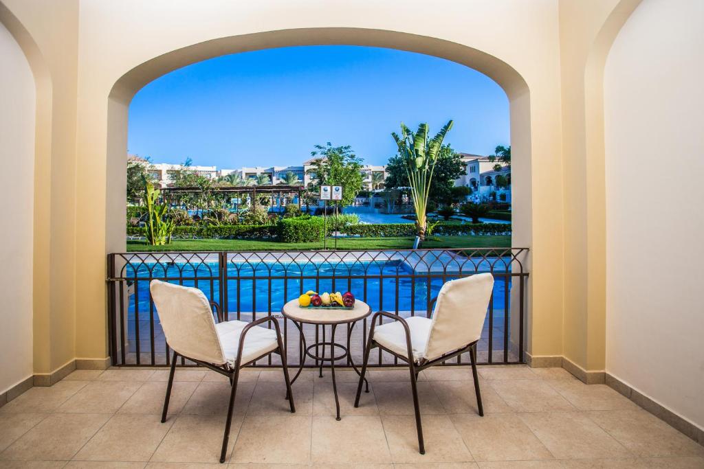 Deluxe-Familiekamer-aan-het-Zwembad