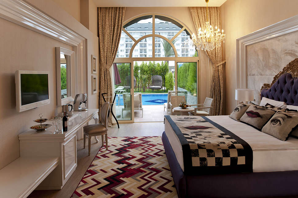 Delpfin-Imperial-Swim-Up-Kamer