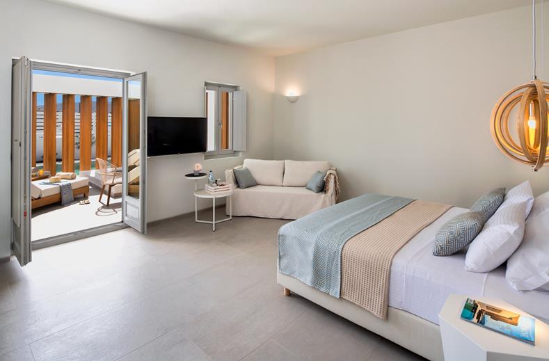 Hotel met Swim Up Kamers Op Santorini in Griekenland