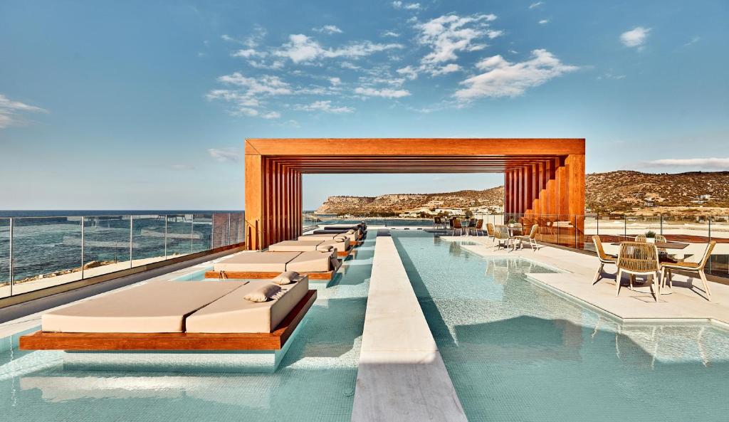 Enorme Santanna Island Swim-Up Kamers Kreta