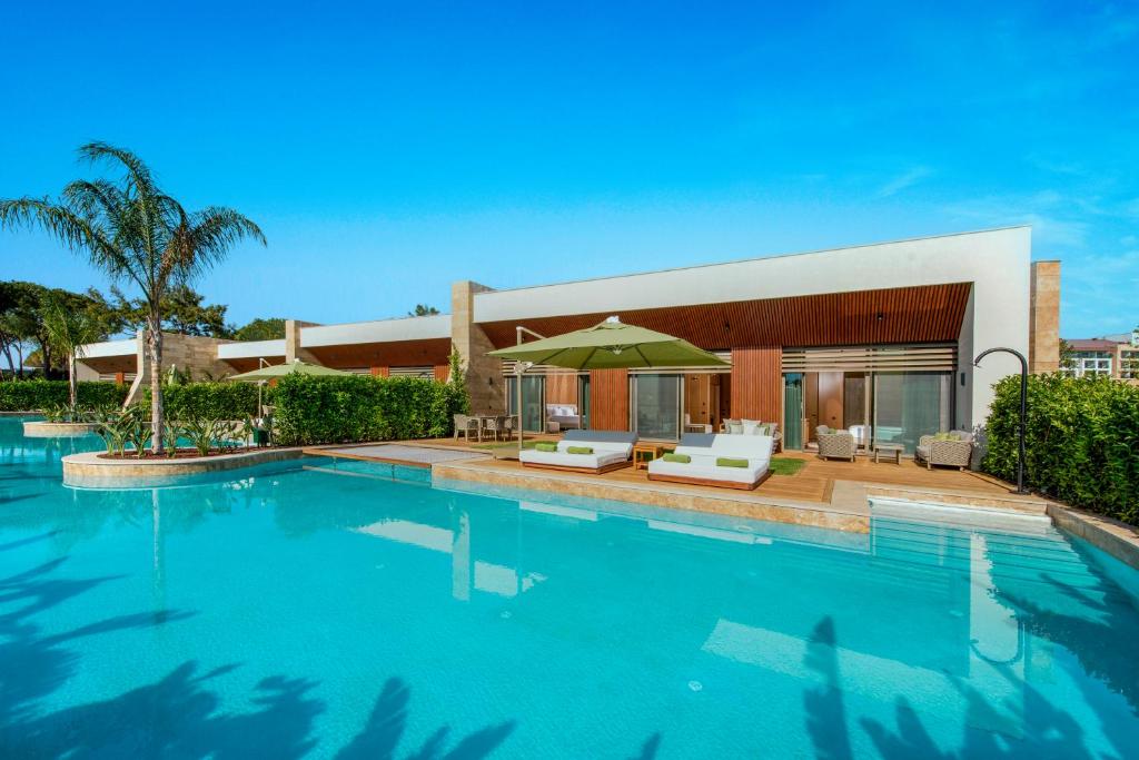Regnum The Crown Swim-Up Rooms Turkije